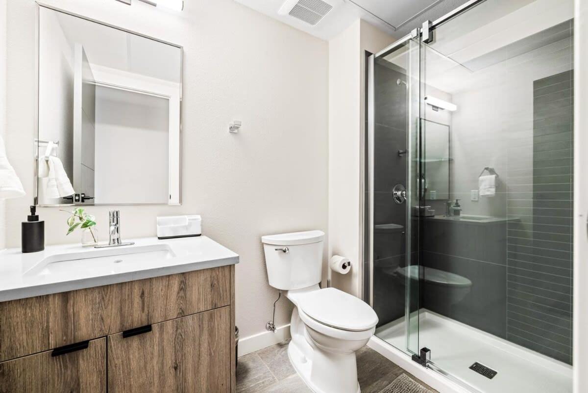 Avenue Hotel Downtown Golden Gold Miners Suite מראה חיצוני תמונה